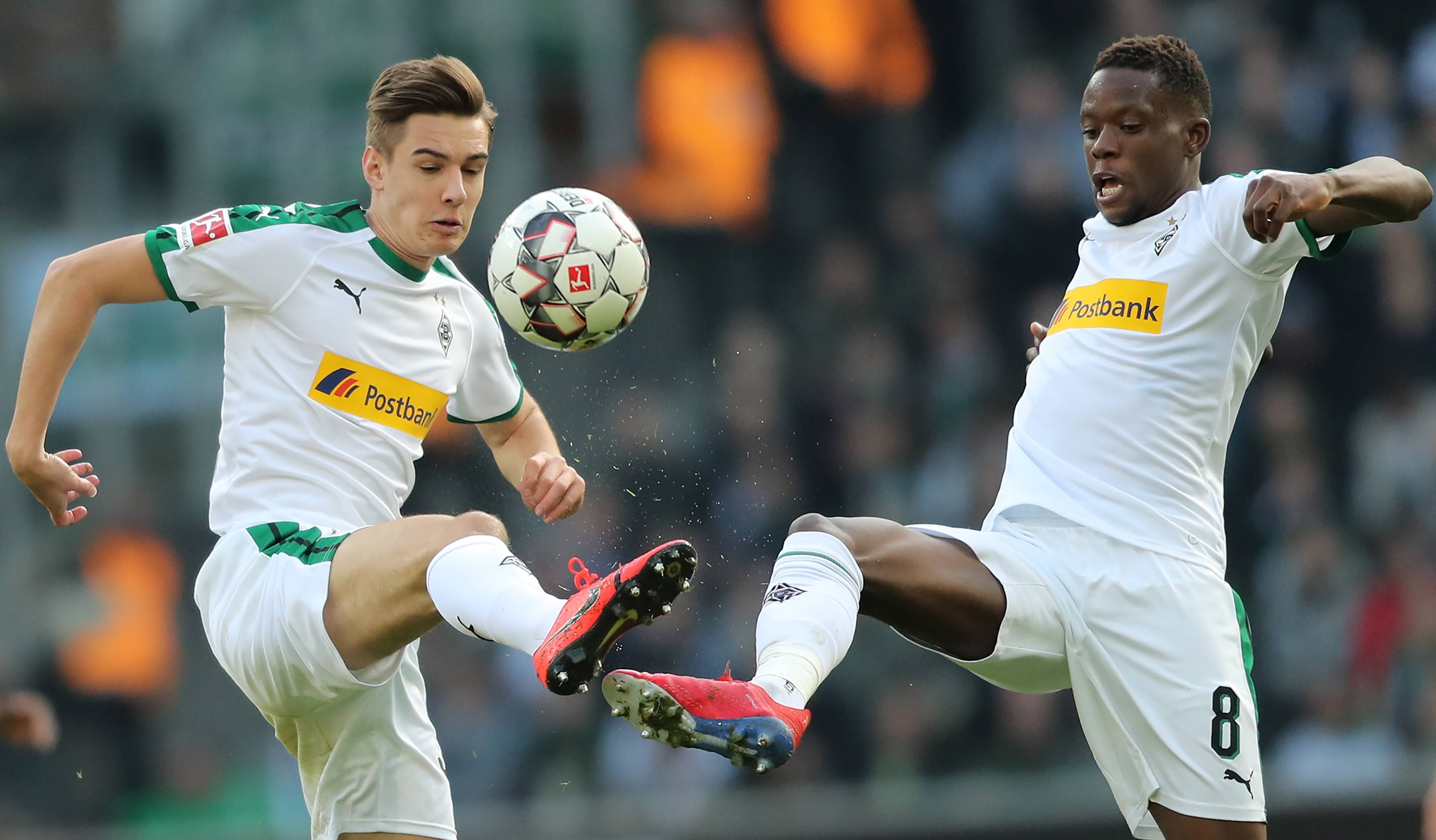 包含赛后德甲焦点战，波士顿凯尔特人回应争议，气氛紧张，细节决定成败的词条开云体育