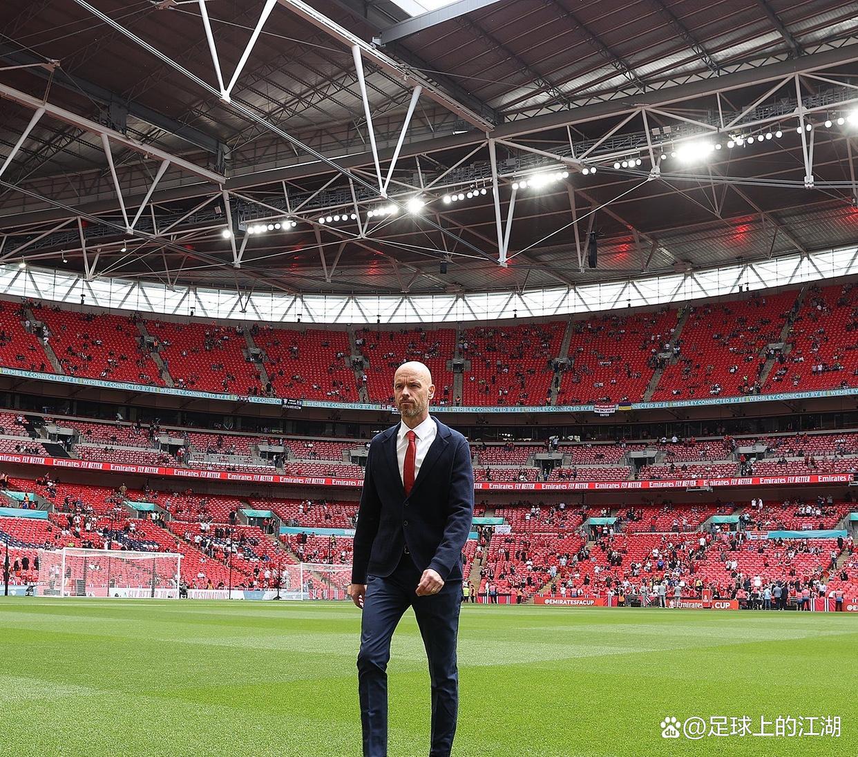 转折点曼联战术微调，荷甲加时末段攻防权衡，悬念犹存，年轻球员得到机会的简单介绍开云体育平台