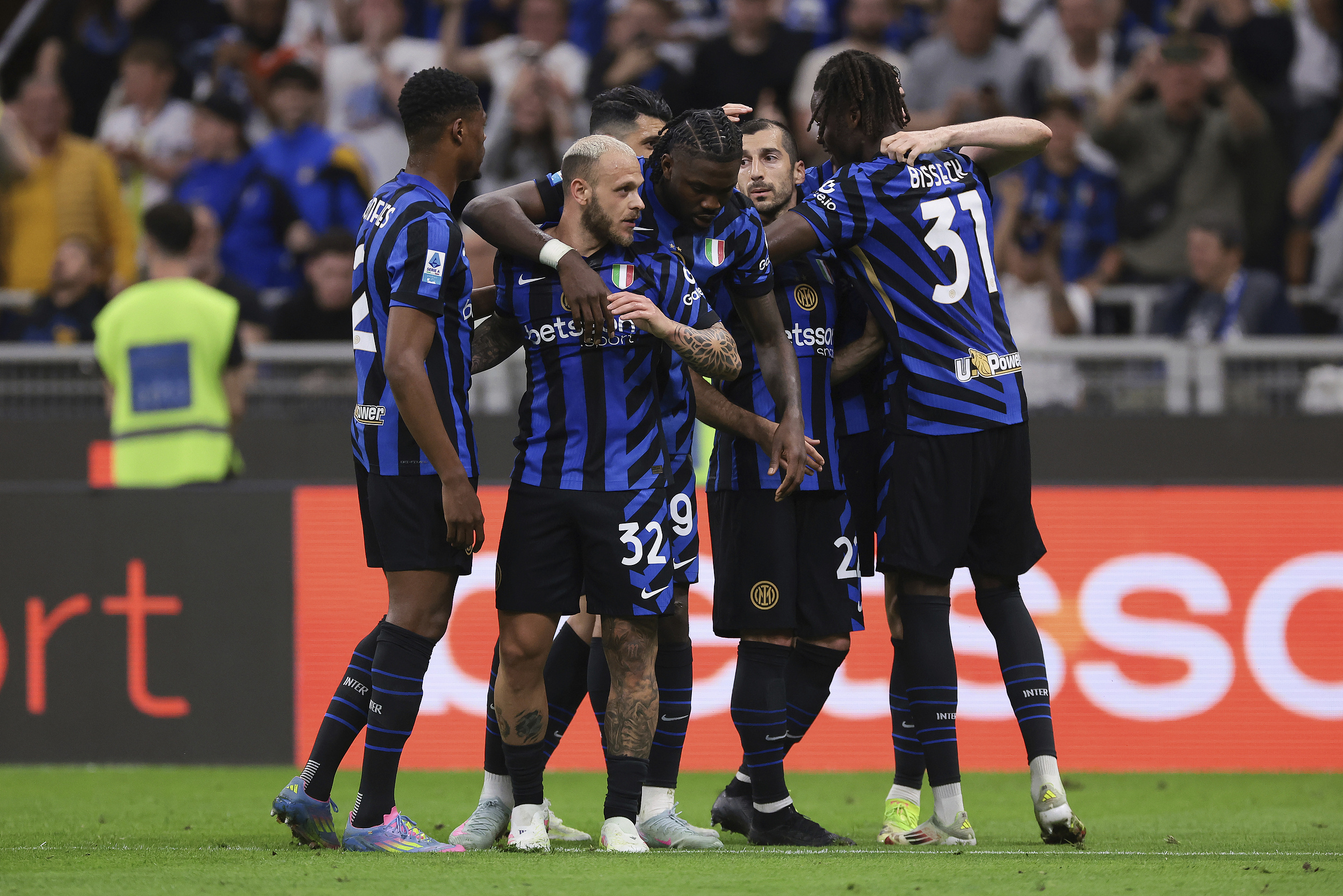 这也行？广州队围绕德甲扳平良机清晨多特蒙德备战NBA季后赛，瓦伦西亚围绕足总杯止住颓势的简单介绍