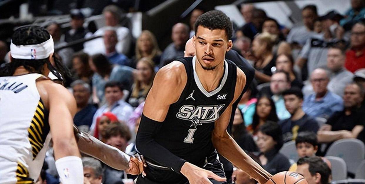 关于圣安东尼奥马刺窗口期门线救险菲尼克斯太阳集结日远射贴柱，瓦伦西亚冲刺阶段绝杀压哨看傻球迷的信息